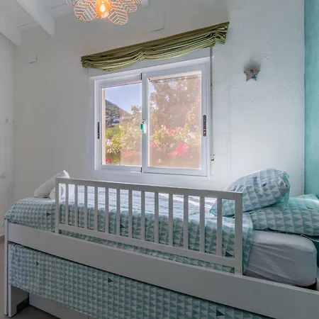 Scenic Villa, Costa Blanca, Cleaning Included Dénia